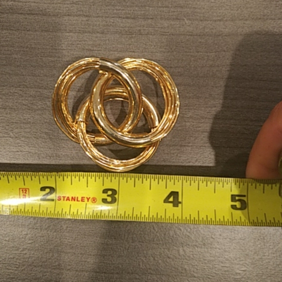 Wire vintage gold tone brooch - Picture 3 of 4